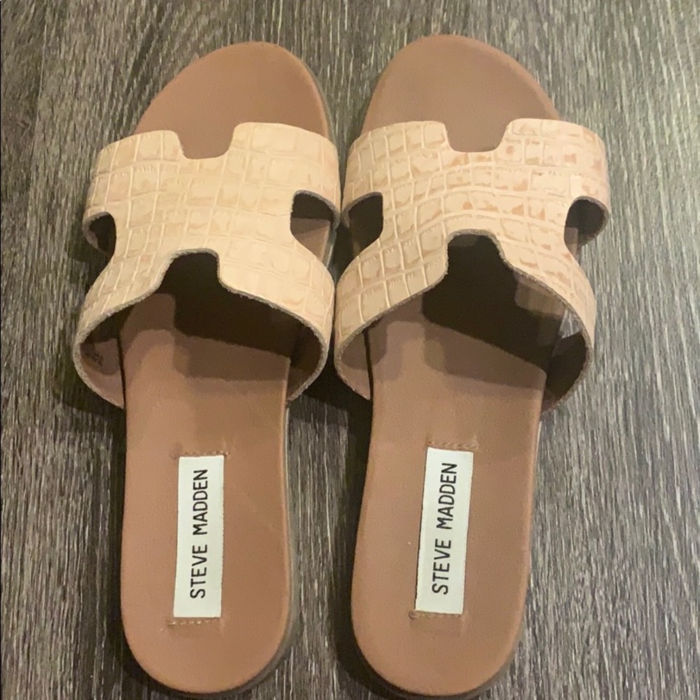 STEVE MADDEN flats